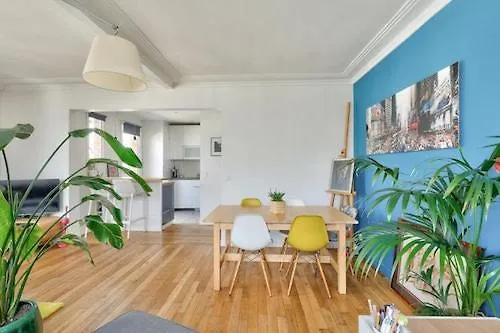Apartment Appartement Spacieux Avec Balcon / Batignolles Paris France