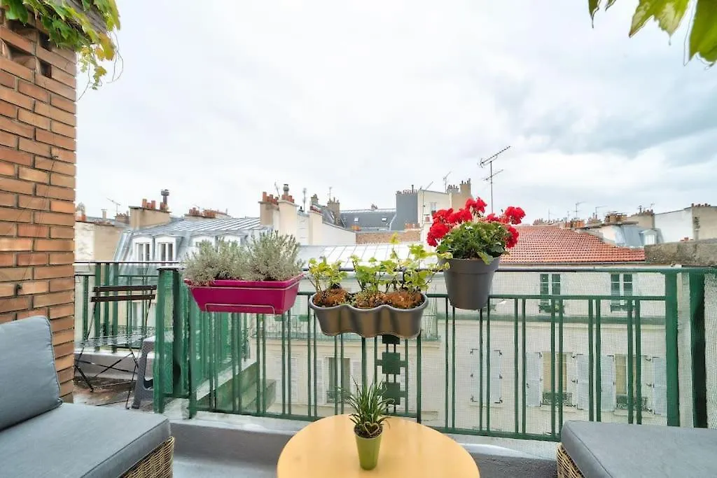 Apartment Appartement Spacieux Avec Balcon / Batignolles Paris